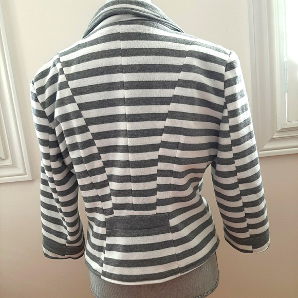 Paper Tee Blazer - Picture 2 of 4